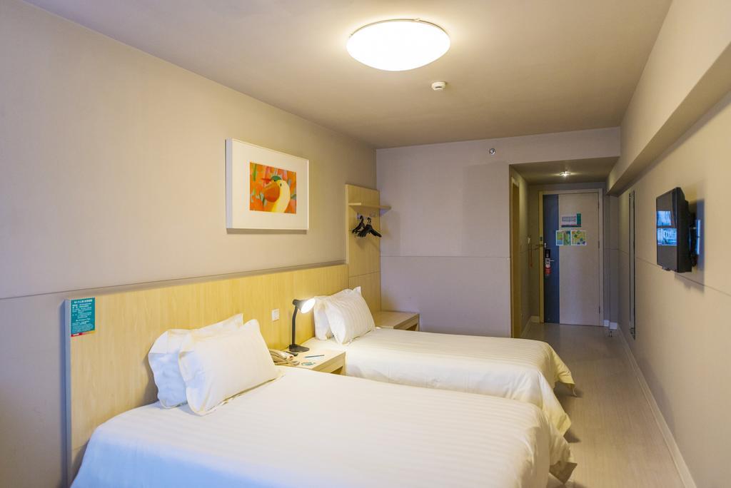 Jingjiang Inn Shanghai Minsheng Road Екстериор снимка