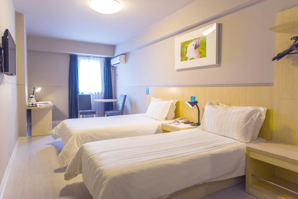 Jingjiang Inn Shanghai Minsheng Road Екстериор снимка