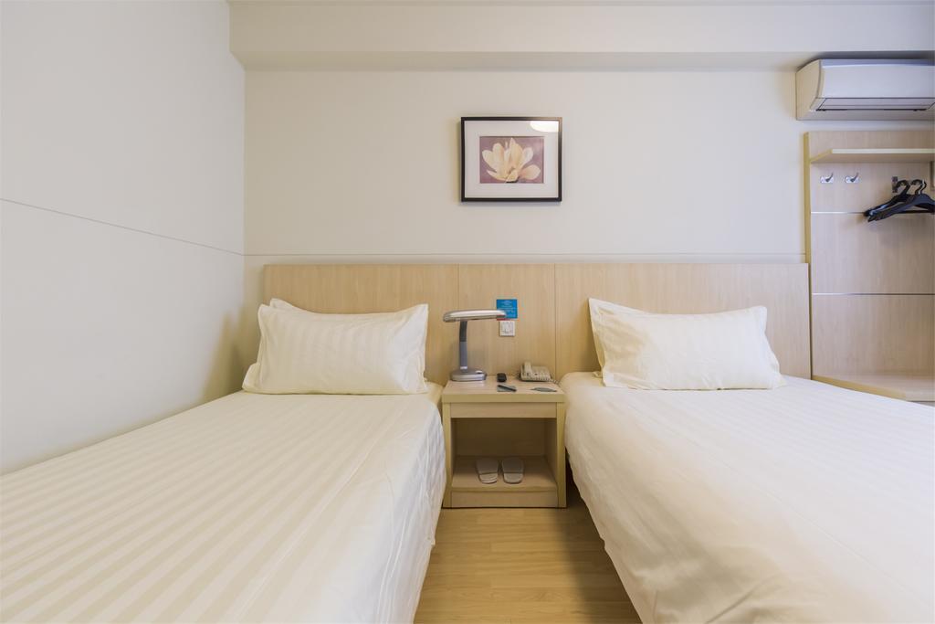 Jingjiang Inn Shanghai Minsheng Road Екстериор снимка