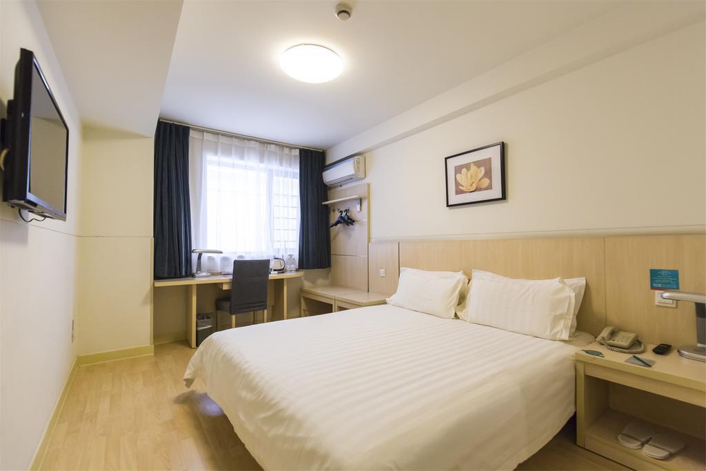 Jingjiang Inn Shanghai Minsheng Road Екстериор снимка