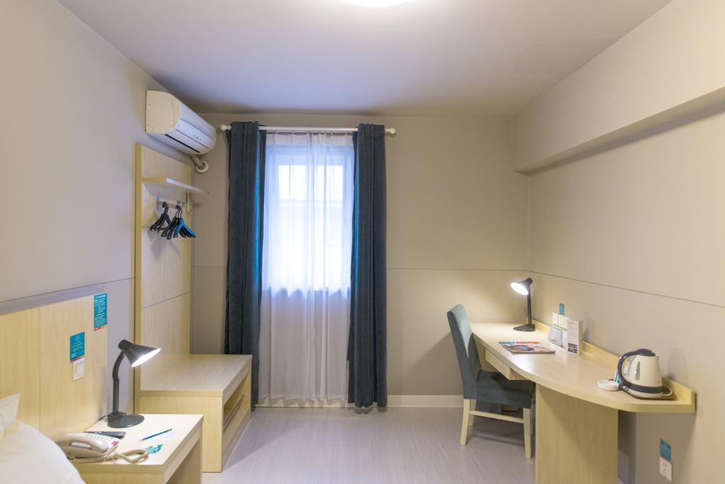 Jingjiang Inn Shanghai Minsheng Road Екстериор снимка