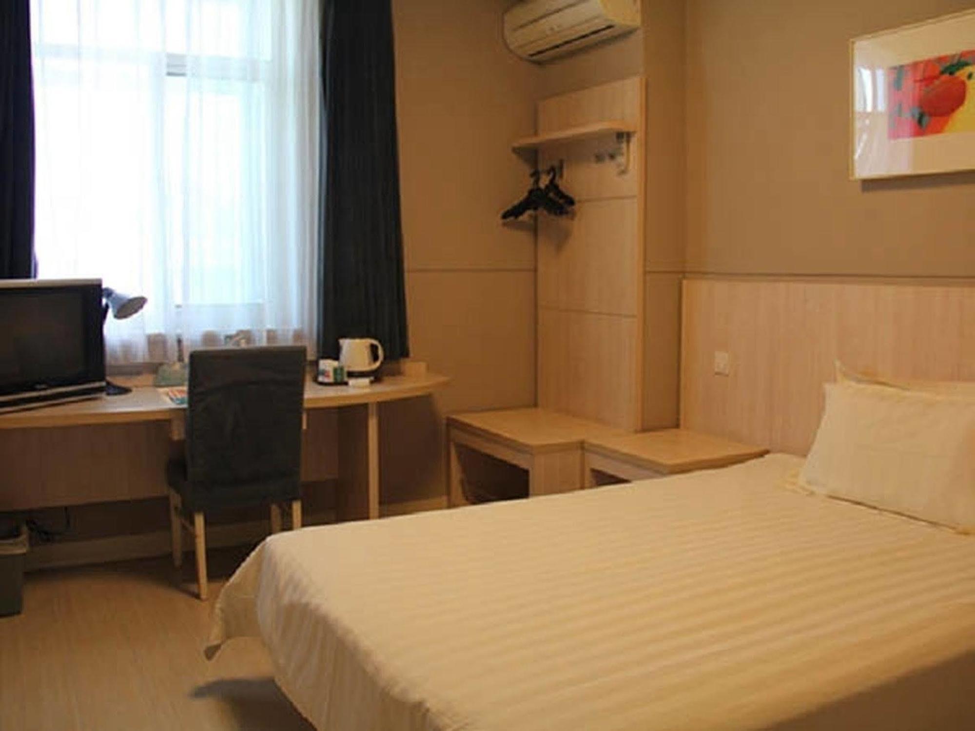 Jingjiang Inn Shanghai Minsheng Road Екстериор снимка